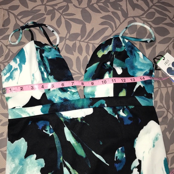 Stunning, Sexy dress by Iris Los Angeles - Picture 5 of 7